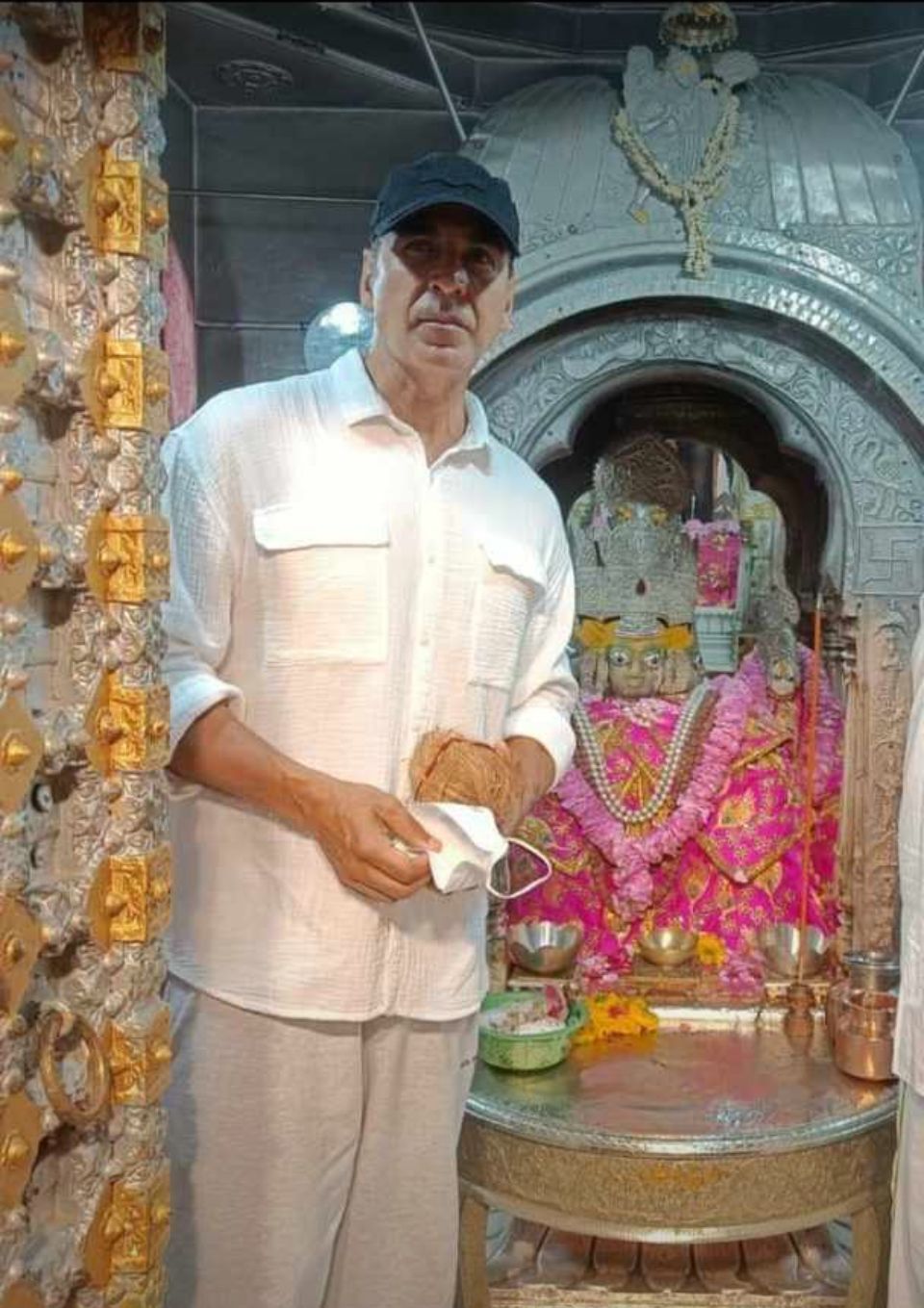 Akshay Kumar Worshiped Brahma Temple