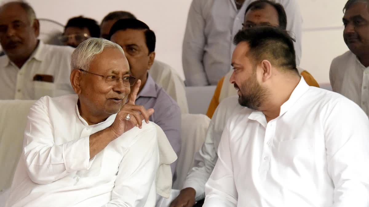 Bihar Chief Minister Nitish Kumar (L) and RJD leader Tejashwi Yadav