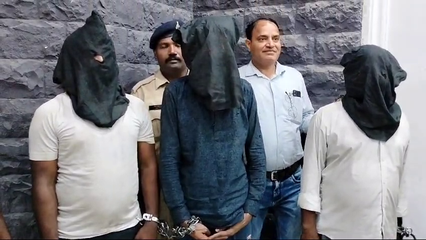 INDORE POLICE ARREST THIEF GANG