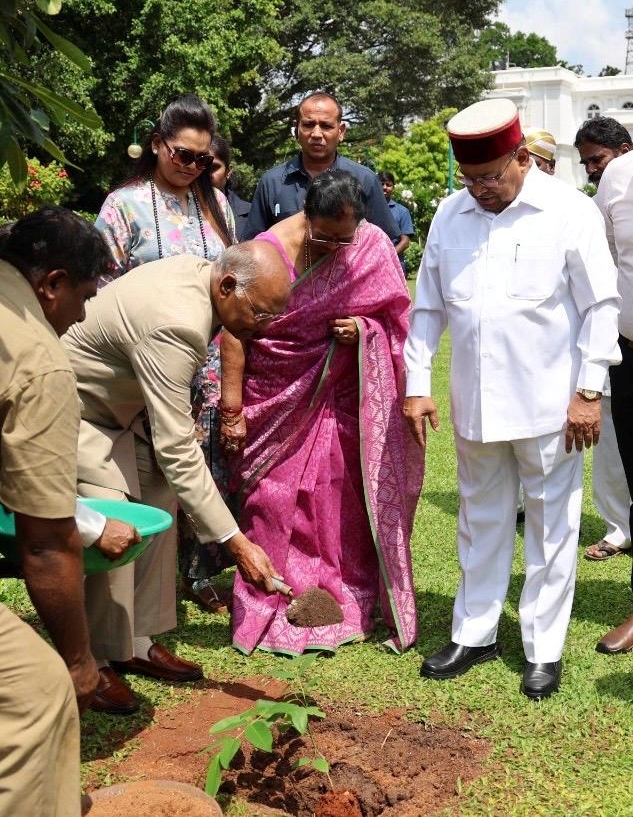 Former President Ram Nath Kovind planted a sapling in the premises of the Raj Bhavan