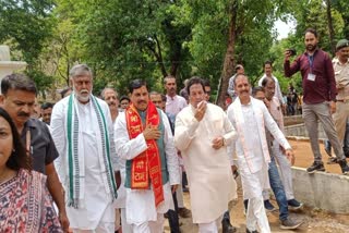 CM Mohan Yadav planted trees on Environment Day