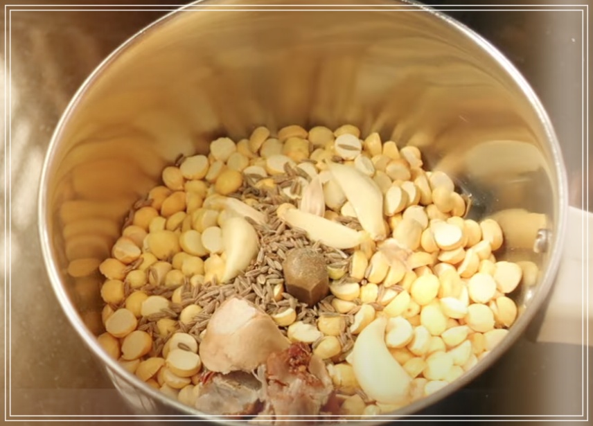 NEW STYLE CHUTNEY FOR DOSA IDLI  South Indian chutney  roasted chana dal chutney  chana dal chutney Recipe