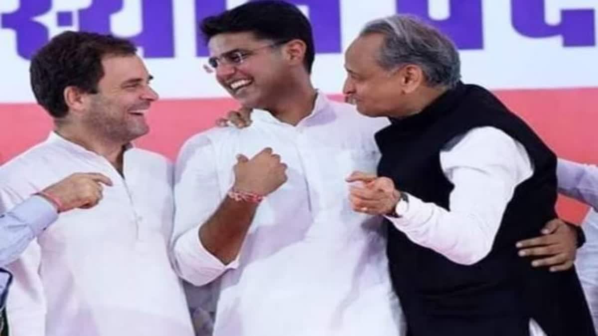 सचिन पायलट और अशोक गहलोत राहुल गांधी के साथ (फाइल फोटो)