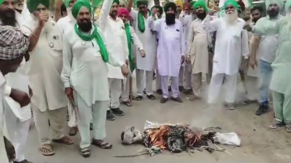 Farmers staged a protest against Punjab and the central government regarding their demands