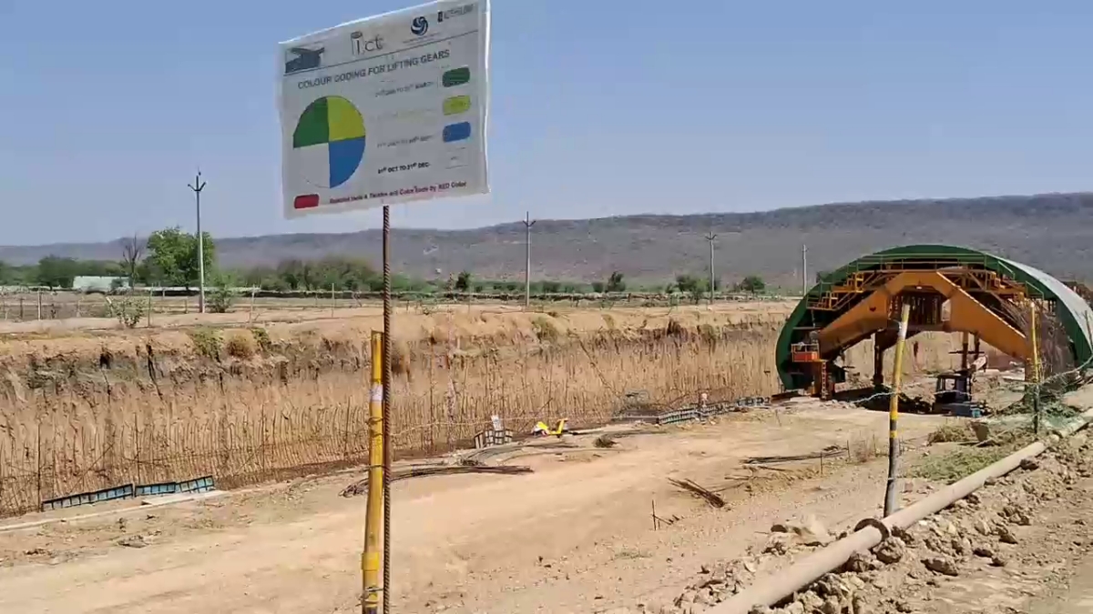 Construction of MHTR Tunnel