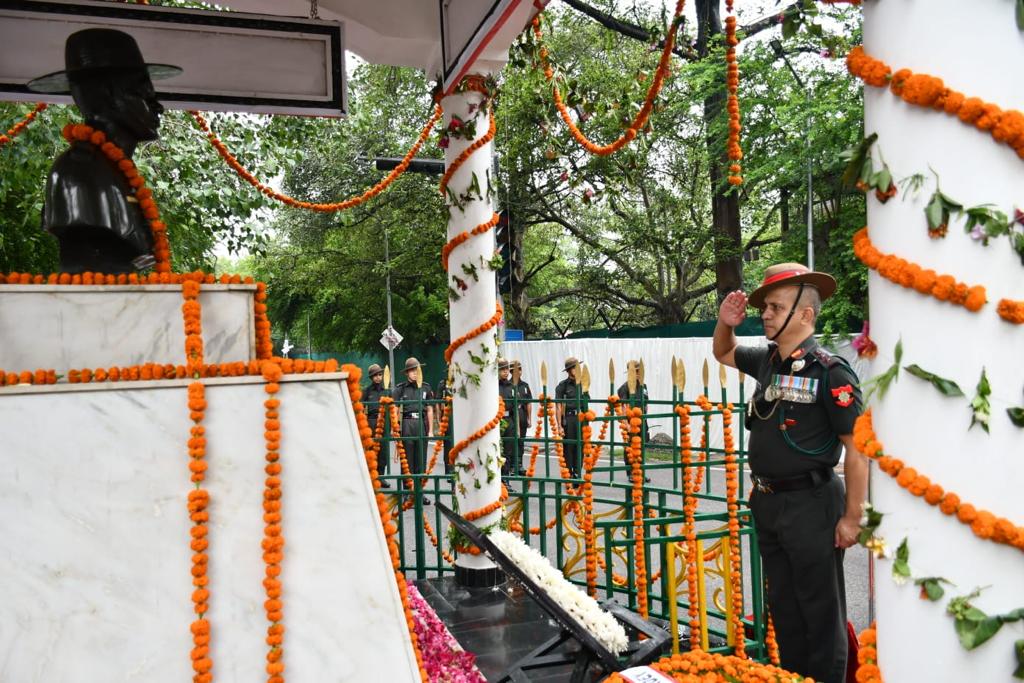 परमवीर चक्र विजेता कैप्टन मनोज पांडेय को दी गई श्रद्धांजलि.