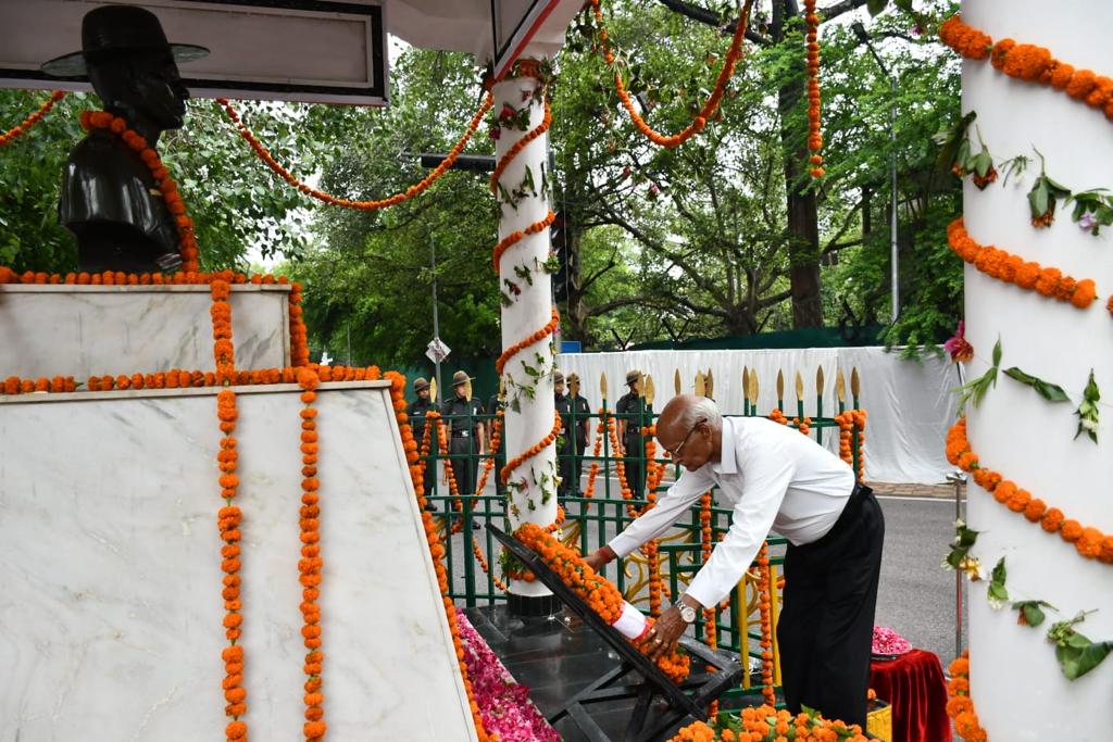 परमवीर चक्र विजेता कैप्टन मनोज पांडेय को दी गई श्रद्धांजलि.