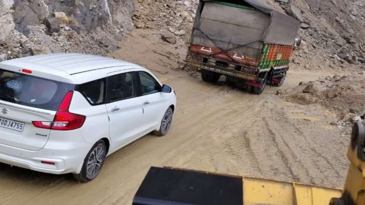 Tanakpur Pithoragarh Highway