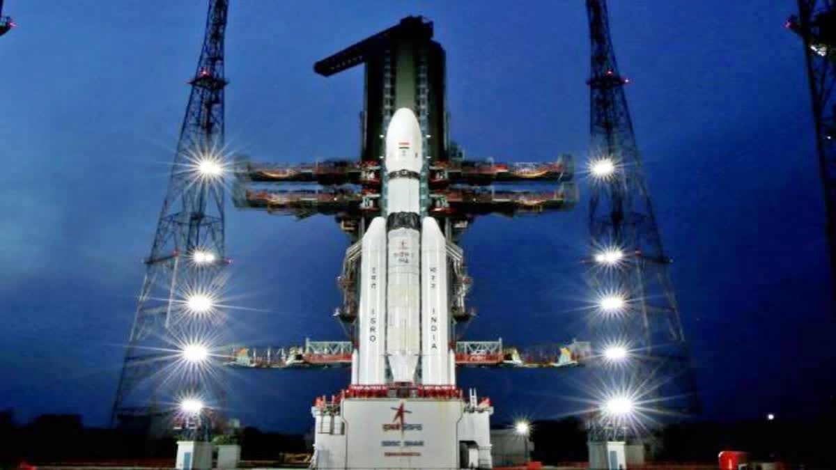 Chandrayaan 3  Chandrayaan  Chandrayaan 3 reached in Lunar Orbit Latest News  Chandrayaan 3 Latest News  Lunar Orbit  ലക്ഷ്യത്തിലേക്ക് ഒരുപടി കൂടി അടുത്ത്  ചാന്ദ്രയാന്‍  ഭ്രമണപഥത്തില്‍  യാത്രയുടെ മൂന്നില്‍ രണ്ട് ഭാഗവും