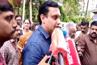 Ganapathy Row  Minister Muhammad Riyas  Minister Muhammad Riyas response  Latest News  PWD Minister  Godse  BJP state president  സ്‌പീക്കറുടെ പേര് നാഥുറാം ഗോഡ്‌സെ  നാഥുറാം ഗോഡ്‌സെ  സുരേന്ദ്രന്‍  കെട്ടിപിടിച്ച് സിന്ദാബാദ് വിളിച്ചേനെ  മുഹമ്മദ് റിയാസ്  മന്ത്രി  പൊതുമരാമത്ത് മന്ത്രി  സംഘപരിവാർ  ബിജെപി