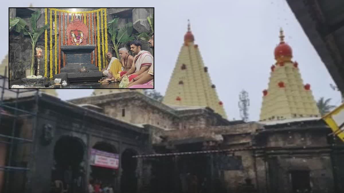 Shravan Somvar 2024 devotees offer prayers at Ambabai Temple in Kolhapur on first monday of Shravan