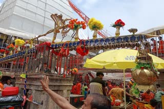 crowd-of-devotees-gathered-at-baidyanath-dham-on-third-monday-of-sawan