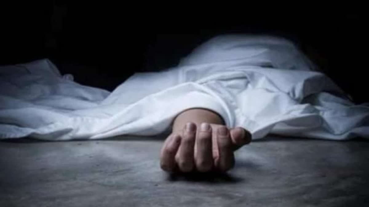 Trainee air hostess found dead in Mumbai flat