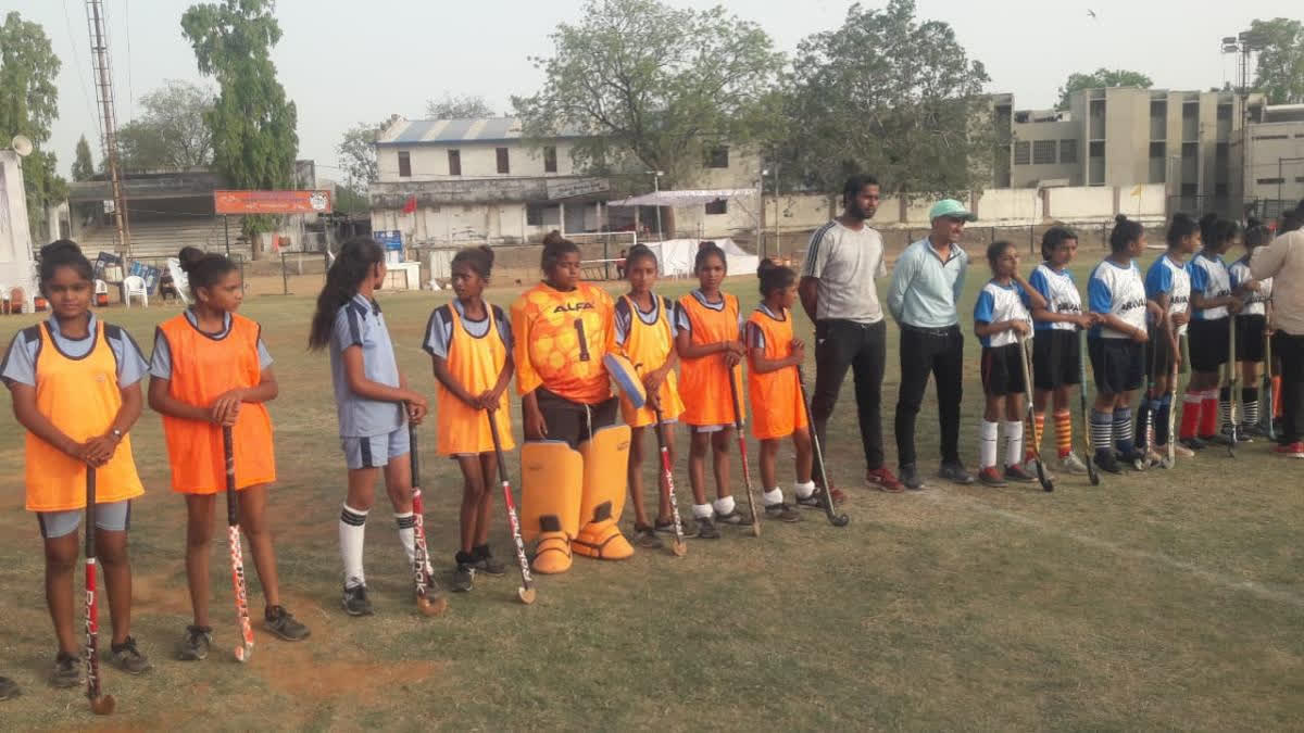 Teachers' Day Special: Teacher in Gujarat makes girl students achieve success in hockey