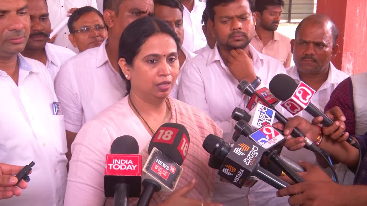 Minister Lakshmi Hebbalkar