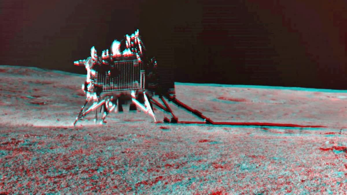 Chandrayaan 3  Chandrayaan 3 with 3D Image  Vikram Lander  3D image  Pragyan Rover  ISRO  South Pole  NavCam Stereo Images  Space Applications Centre  Laboratory for Electro Optics Systems  വിക്രം ലാന്‍ഡറിനെ ഒപ്പിയെടുത്ത് നവ്‌കാം  വിക്രം  ആദ്യ ത്രീഡി ചിത്രം പങ്കുവച്ച് ചന്ദ്രയാന്‍ 3  ചന്ദ്രയാന്‍ 3  പ്രഗ്യാന്‍ റോവര്‍  ഐഎസ്‌ആര്‍ഒ  ഇന്ത്യന്‍ ബഹിരാകാശ ഗവേഷണ ഏജന്‍സി  നവ്‌കാം സ്‌റ്റീരിയോ ഇമേജസ്  അനഗ്ലിഫ്  ത്രിമാന രൂപം  സ്‌റ്റീരിയോ