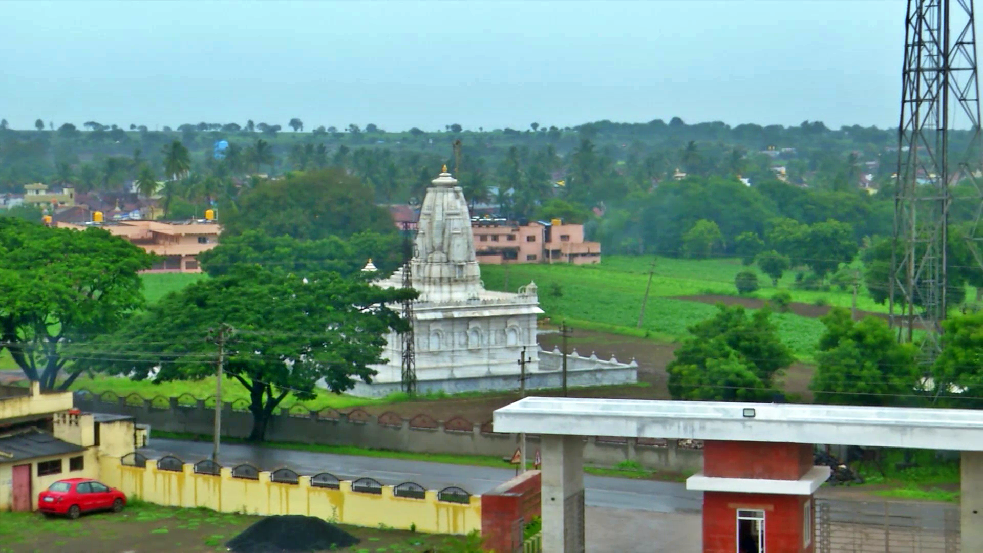 Teachers day Special  Teacher hometown is Inchal village  Inchal village in Belagavi district  ಶಿಕ್ಷಕರ ತವರೂರು ಇಂಚಲ  ಸ್ವಾಮೀಜಿಯ ಶೈಕ್ಷಣಿಕ ಕ್ರಾಂತಿಗೆ ಉಘೇ ಉಘೇ  ಗ್ರಾಮದಲ್ಲಿ ಇಂಚಿಂಚಿಗೂ ಮೇಷ್ಟ್ರು  ಇಂದು ಶಿಕ್ಷಕರ ದಿನಾಚರಣೆ  ಶಿಕ್ಷಣ ವಂಚಿತ ಕುಗ್ರಾಮ  ಸ್ವಾಮೀಜಿ ಅಂದು ತೆಗೆದುಕೊಂಡ ನಿರ್ಧಾರ  ಶಿಕ್ಷಕರ ತವರೂರಾಗಿ ಮಾರ್ಪಟ್ಟಿದ್ದು  ಇಂಚಲ ಗ್ರಾಮದಲ್ಲಿ ಇಂಚಿಂಚಿಗೂ ಶಿಕ್ಷಕರು