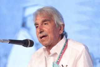 Oommen Chandy's name is still registered in the voter list of Puthupalli