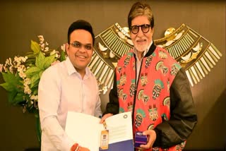 Amitabh Bachchan presented to BCCI Golden Ticket by Secretary Jay Shah