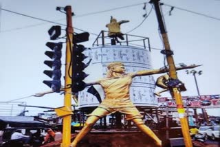 Javelin missing from Neeraj Chopra statue  Neeraj Chopra  Neeraj Chopra Javelin missing  Meerut Development Authority  മീററ്റ് ഡെവലപ്‌മെന്‍റ് അതോറിറ്റി  Neeraj Chopra World Athletics Championships  Meerut Municipal Corporation  മീററ്റ് മുന്‍സിപ്പല്‍ കോര്‍പ്പറേഷന്‍  Meerut police station  മീററ്റ് പൊലീസ് സ്റ്റേഷന്‍  നീരജ് ചോപ്രയുടെ ജാവലിന്‍ കാണാനില്ല  നീരജ് ചോപ്ര