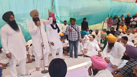 All the members of the Kiratpur Sahib Truck Union continued their protest