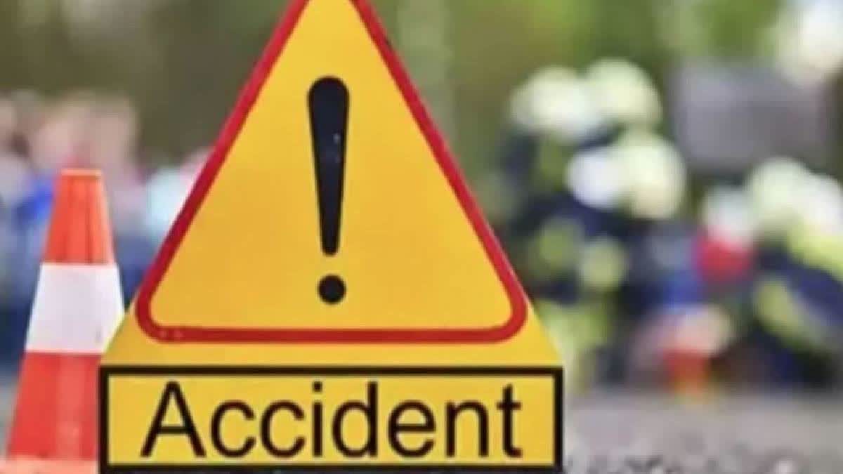 SUV PICKUP VAN ACCIDENT  DELHI MUMBAI EXPRESS HIGHWAY  എസ്‌യുവി പിക്കപ്പ് വാൻ അപകടം  MADHYAPRADESH