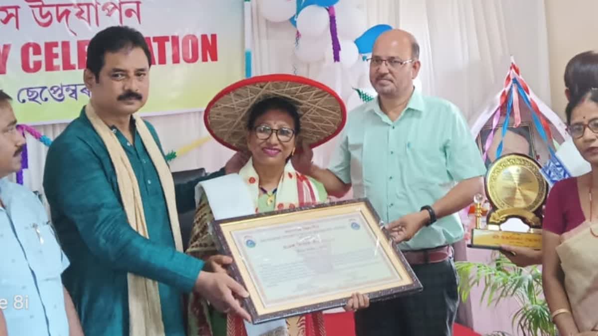 Ideal teacher award in Nagaon