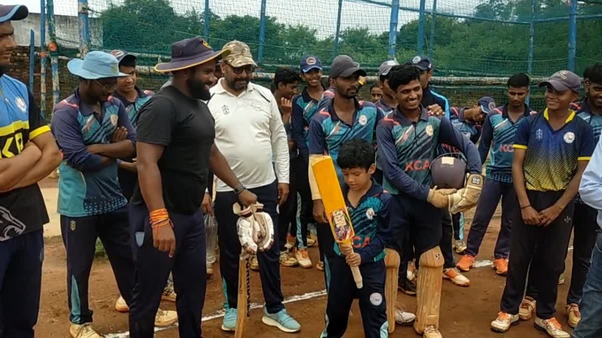 Mahendra Singh Dhoni fans wishes for Team India for World Cup 2023 in Ranchi