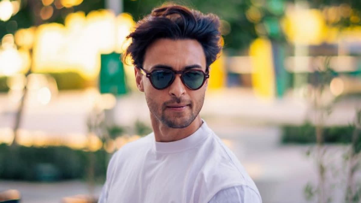 Bollywood actor Aayush Sharma, who made his debut with the 2018 movie Loveyatri co-starring Warina Hussain, has completed five years in the film industry today. To celebrate the occasion, the actor took to his social media handle and shared a video featuring throwback visuals from his first film, leaving a heartfelt note in the caption.