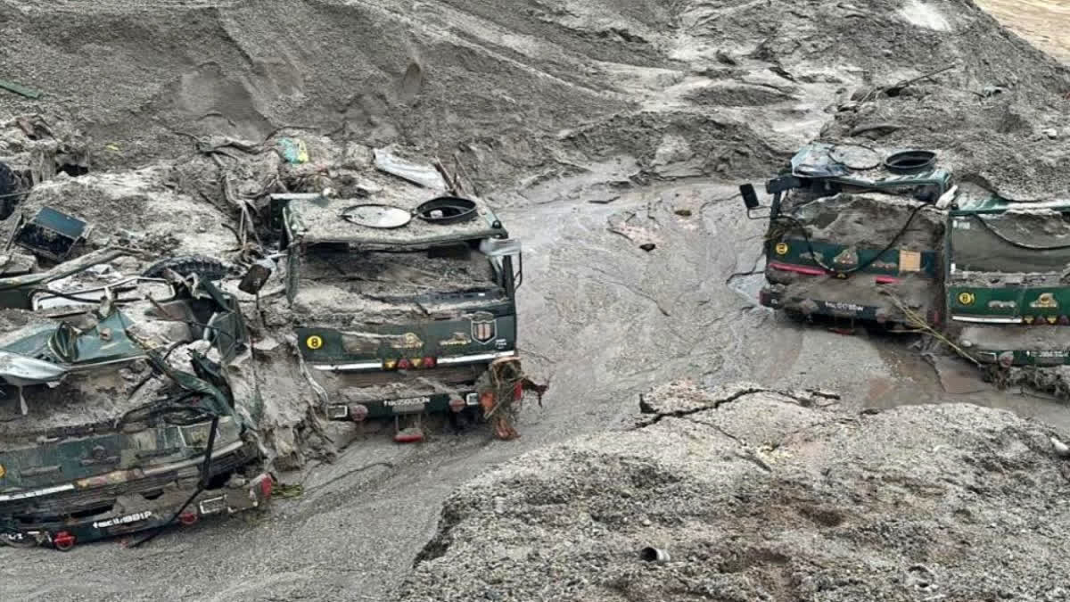 Sikkim flash floods: ପଶ୍ଚିମବଙ୍ଗ ଜଲପାଇଗୁଡିରେ ତିସ୍ତା ନଦୀର ୧୭ ମୃତଦେହ ଉଦ୍ଧାର, ଚିହ୍ନଟ ପ୍ରକ୍ରିୟା ଜାରି