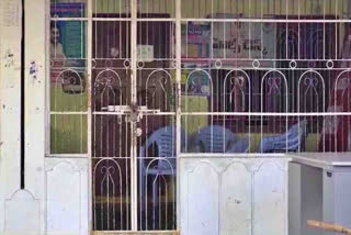 Owner_ Protested_ by_ Locking_ The_ Village_ Secretariat