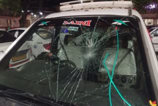 Stones Pelted on Taxi car
