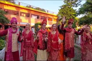 Russian couples get married as per Indian customs