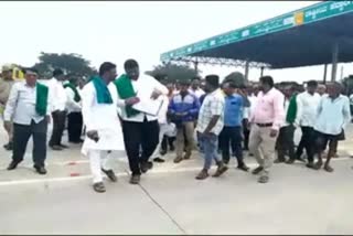 Farmers protest