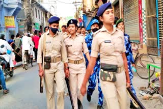 दुर्गा पूजा को लेकर पुलिस मुस्तैद