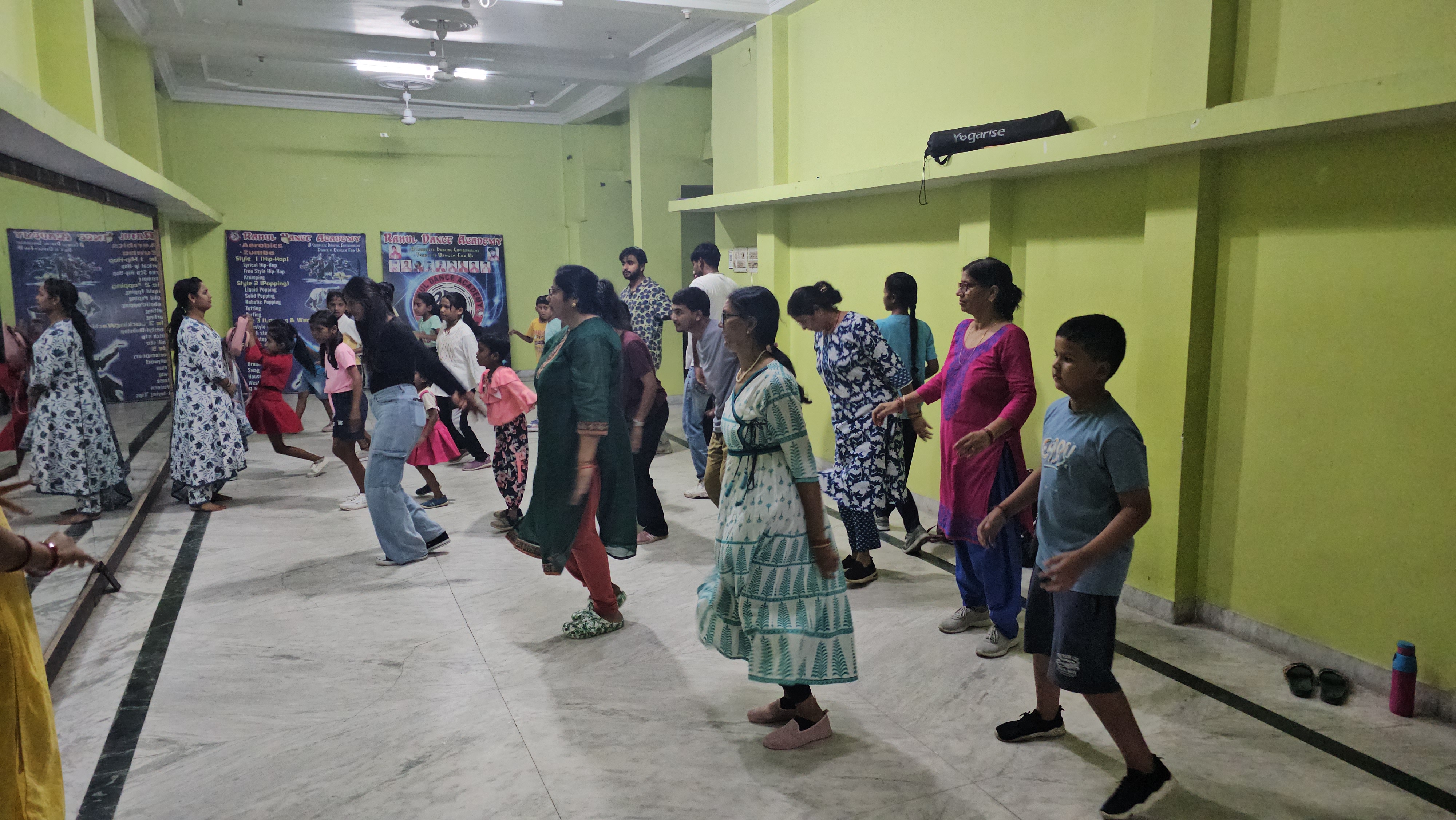 Dandiya night organized on occasion of Durga Puja in Hazaribag