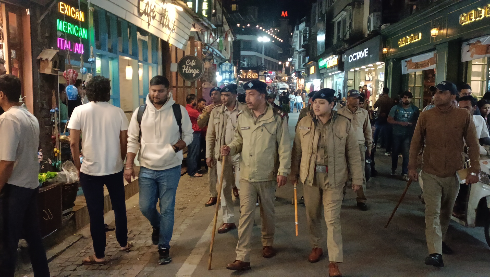 flag march taken out in Mussoorie