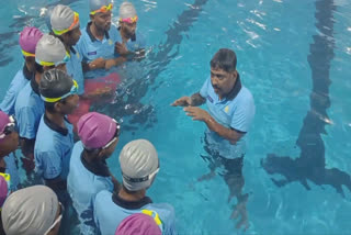 Free swimming training for school students