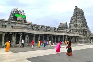 Yadadri Temple Officials Fraud Issue