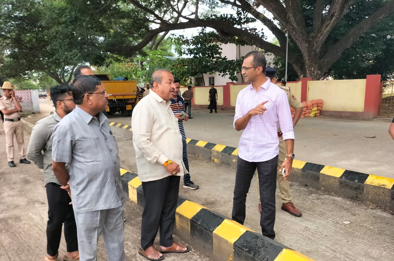 two-suspicious-boxes-found-near-shivamogga-railway-station