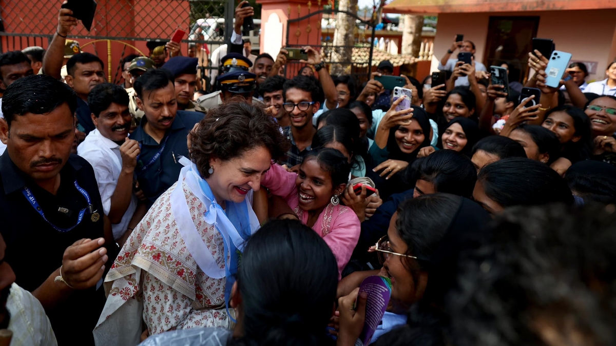 PRIYANKA GANDHI WAYANAD PRIYANKA GANDHI SATHYAN MOKERI  NIVYA HARIDAS AGAINST PRIYANKA  WAYANAD LOK SABHA BYELECTION  CONGRESS BJP CPI