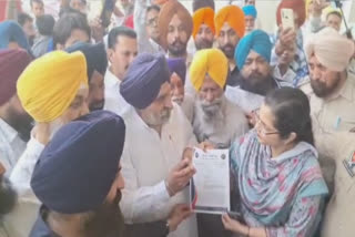 AKALI DAL PROTEST OUTSIDE