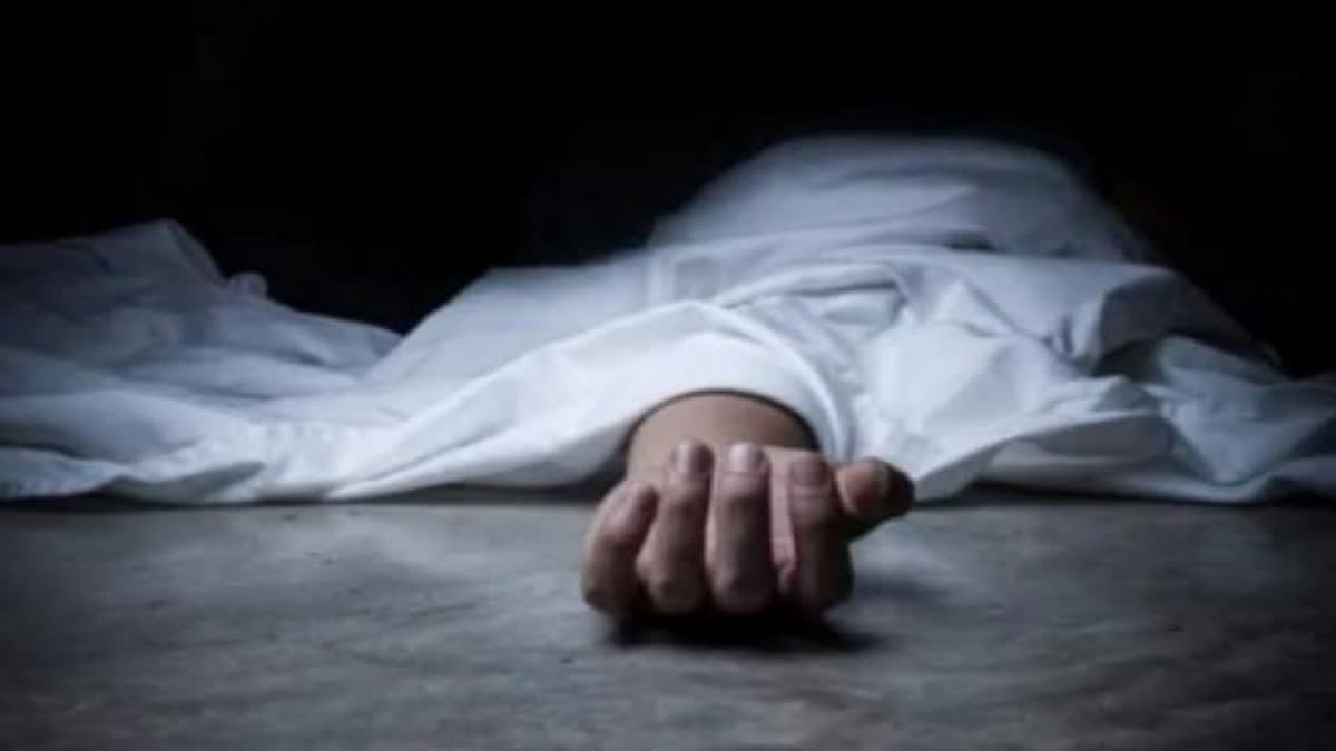 Man kills wife  dumps body in tea garden  skeleton recovered after 20 days  mahadeb suspected rina had an illicit relationship  arrested man killing wife suspecting fidelity  ഭര്‍ത്താവ് ഭാര്യയെ ശ്വാസം മുട്ടിച്ച് കൊലപ്പെടുത്തി  തേയിലത്തോട്ടത്തില്‍ തള്ളി  പശ്ചിമബംഗാളിലെ ഡാര്‍ജിലിങിലാണ് സംഭവം  യുവതിയുടെ ഭര്‍ത്താവ് അറസ്റ്റില്‍  മഹാദേബ് ബിശ്വാസ് കുറ്റം സമ്മതിച്ചു