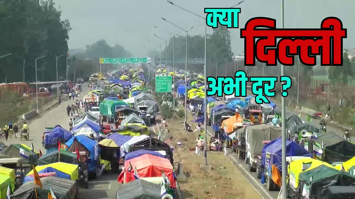 Farmers gathered in groups at Shambhu border