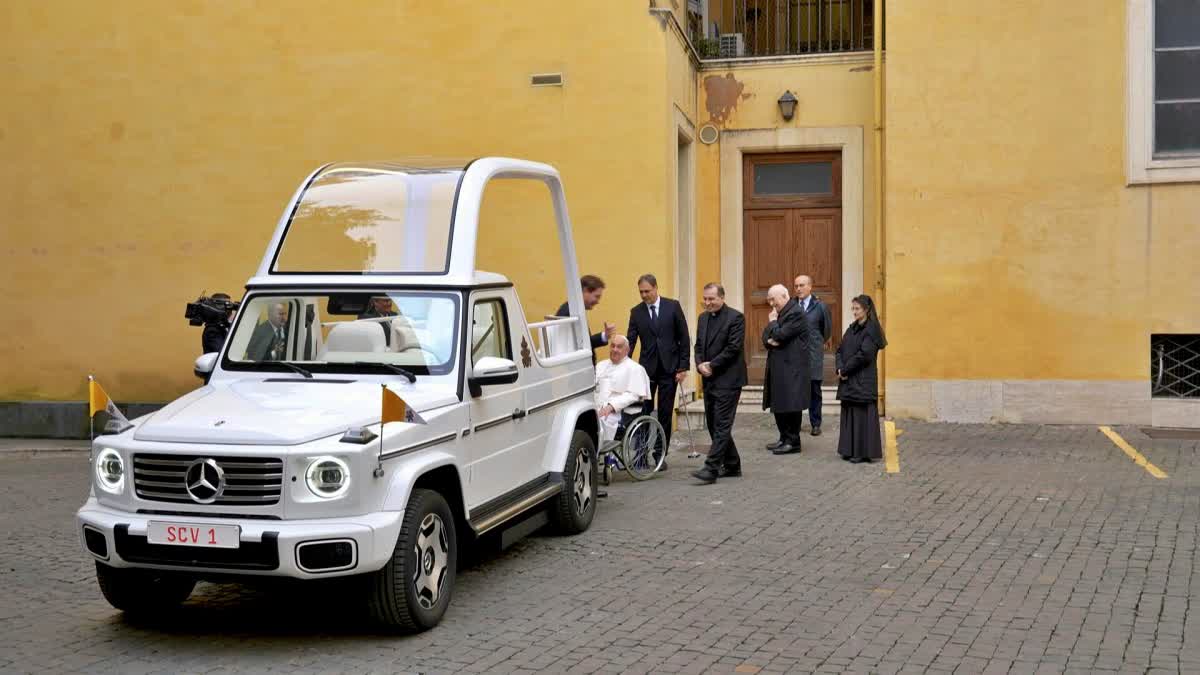 POPE NEW CAR BENZ  MERCEDES BENZ POPEMOBILE  ഫ്രാൻസിസ് മാർപാപ്പ പുതിയ കാര്‍  ബെന്‍സ് കാര്‍ മാര്‍പാപ്പ