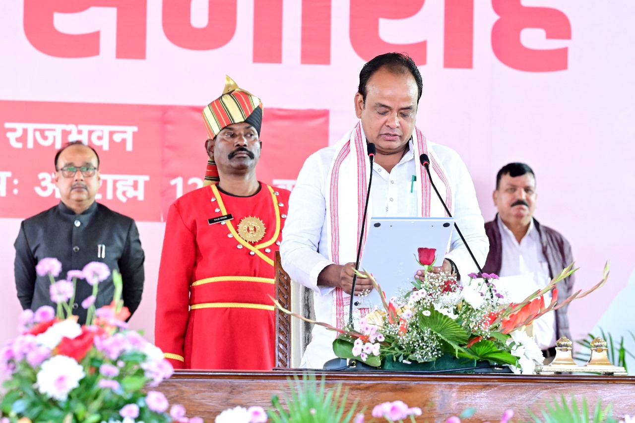 hemant-cabinet-expansion-mlas-took-oath-as-ministers-in-ranchi