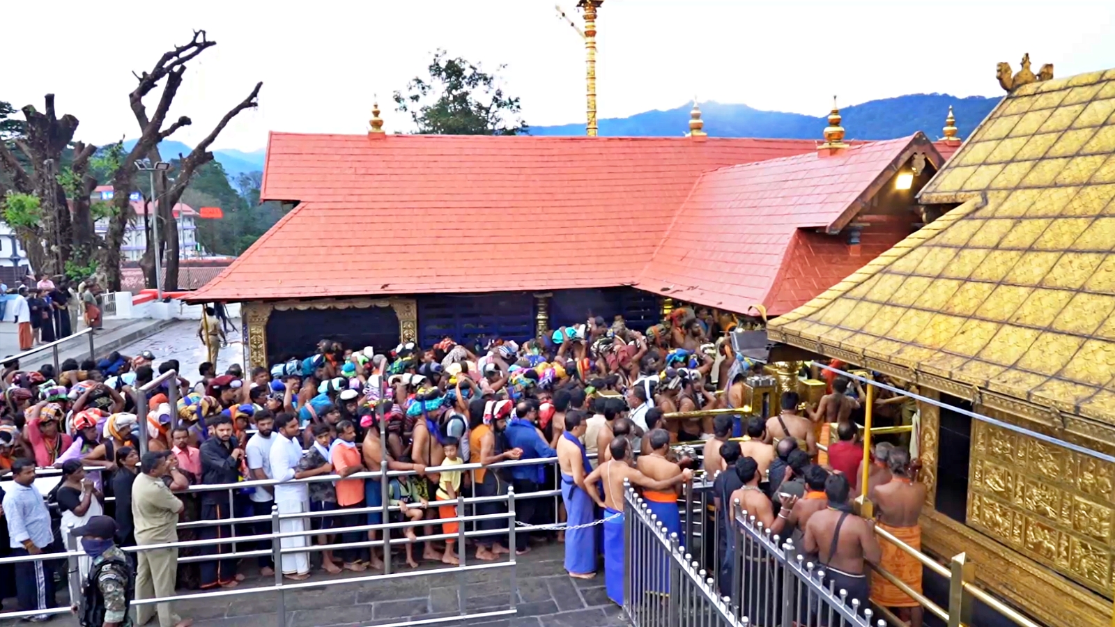 SABARIMALA NEWS  ശബരിമല തീര്‍ഥാടകരുടെ എണ്ണം വര്‍ധന  SABARIMALA PILGRIMS VISITS  MALAYALAM LATEST NEWS