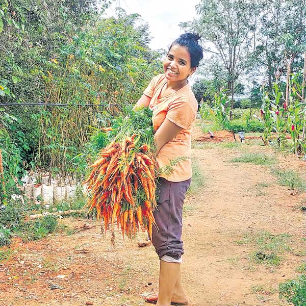 Motivational story of Roja Reddy , Drip Irrigation Method, Nisarga Native Farms