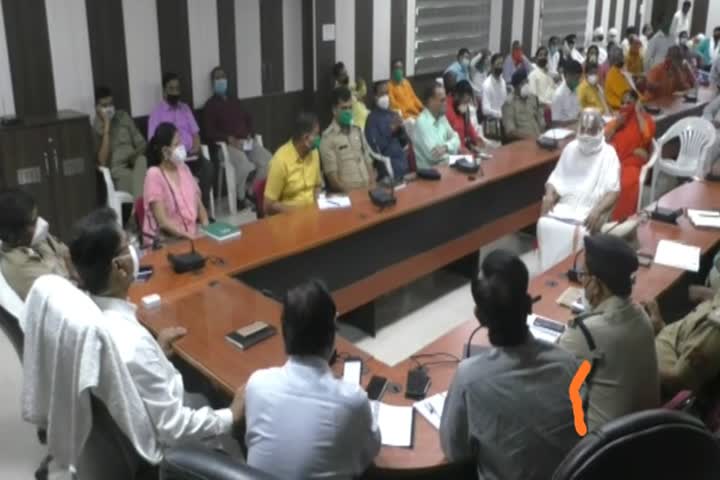 sitapur dm held a meeting with religious leaders