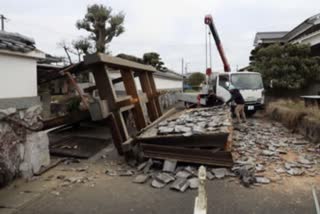Japan earthquake  death toll rises 100  സഹായവുമായി ഐക്യരാഷ്ട്രസഭ  ക്യാമ്പുകളില്‍ ദുരിതം